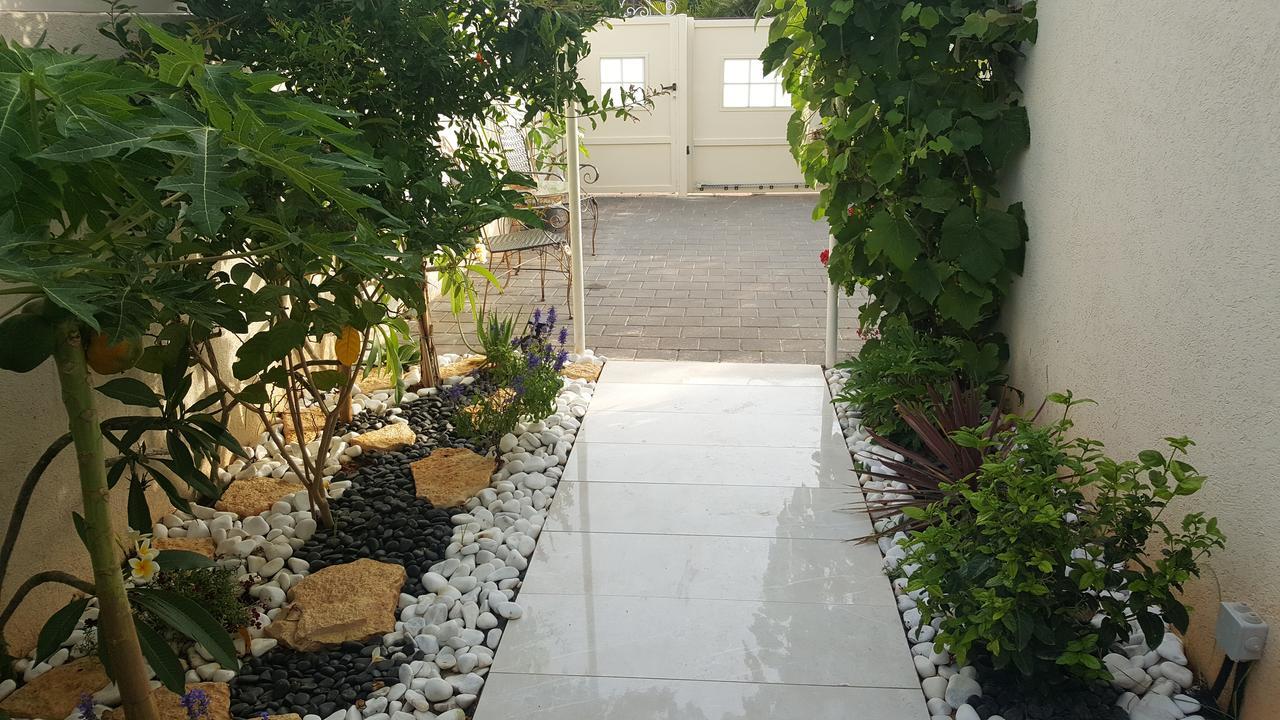 Regina'S Place Or Akiva Exteriör bild